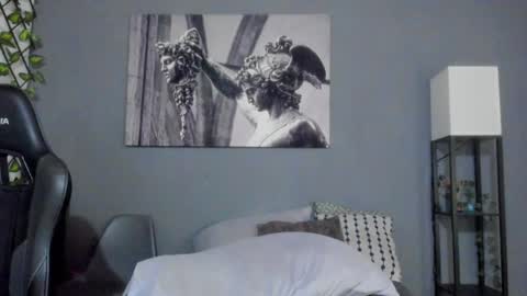 Snapshot of axel_owen chatting on December 31, 2:40 am Axel online show from December 31, 2:40 am