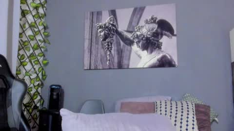 Snapshot of axel_owen chatting on January 8, 3:19 am Axel online show from January 8, 3:19 am