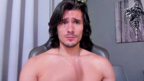 Snapshot of axel_owen chatting on January 20, 10:37 pm Axel online show from January 20, 10:37 pm