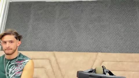 Axel  online show from April 13, 1:49 pm