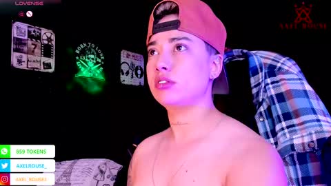 Snapshot of axel_rouse1 chatting on October 29, 3:58 pm Axel Rouse online show from October 29, 3:58 pm