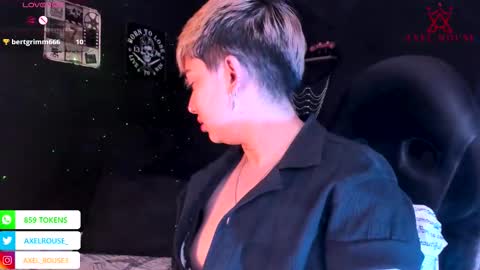 Snapshot of axel_rouse1 chatting on November 25, 2:39 pm Axel Rouse online show from November 25, 2:39 pm