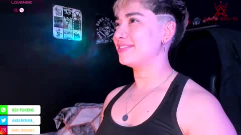 Snapshot of axel_rouse1 chatting on November 28, 10:23 pm Axel Rouse online show from November 28, 10:23 pm