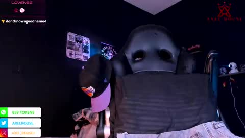 Snapshot of axel_rouse1 chatting on December 2, 2:56 pm Axel Rouse online show from December 2, 2:56 pm