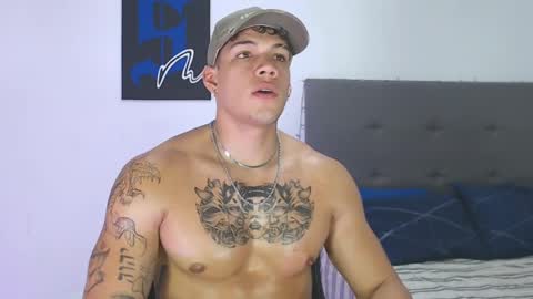 Snapshot of axel_taylor21 chatting on December 28, 12:15 am INDEPENDENT MODEL online show from December 28, 12:15 am