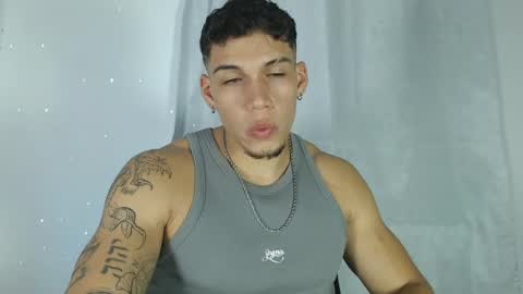 Snapshot of axel_taylor21 chatting on January 31, 12:28 am INDEPENDENT MODEL online show from January 31, 12:28 am