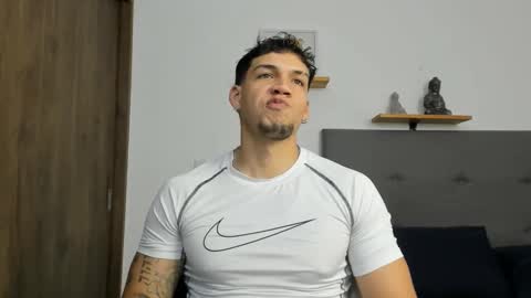 Snapshot of axel_taylor21 chatting on September 16, 9:49 pm INDEPENDENT MODEL online show from September 16, 9:49 pm