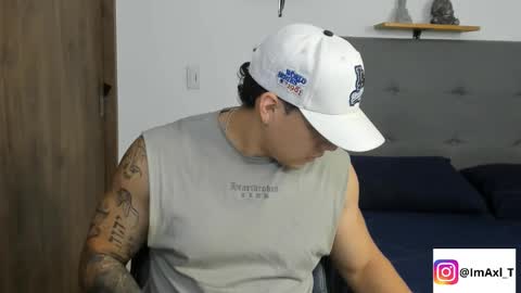 Snapshot of axel_taylor21 chatting on November 20, 5:23 pm INDEPENDENT MODEL online show from November 20, 5:23 pm