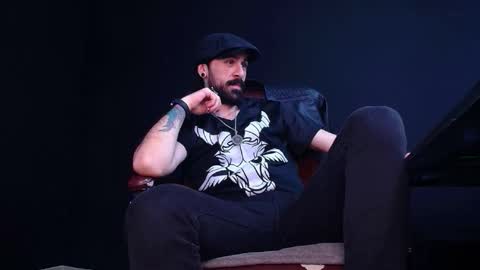 AxelColton online show from November 13, 11:42 am