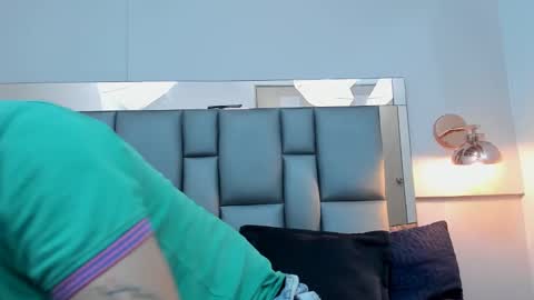    online show from January 9, 10:52 pm