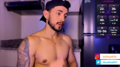 Axel King online show from April 5, 7:55 pm