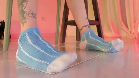 Snapshot of axellcollins chatting on July 3, 7:09 pm im your little femboy ALEX online show from July 3, 7:09 pm