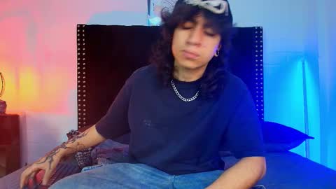 Snapshot of axellkush chatting on February 21, 12:39 pm AxellKush online show from February 21, 12:39 pm