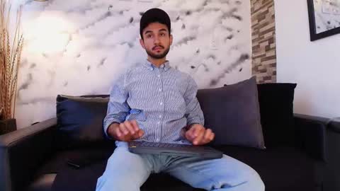 Snapshot of axelmoon_s chatting on March 4, 9:10 pm Axel Moon online show from March 4, 9:10 pm