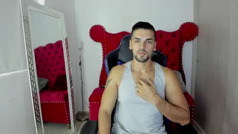 Snapshot of axelwinters_ chatting on July 2, 11:16 am Axel online show from July 2, 11:16 am