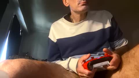 axion13 online show from November 10, 11:31 am