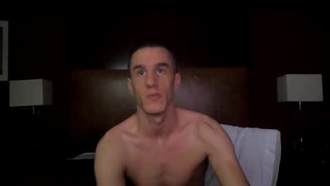 Axl online show from December 18, 2:32 am