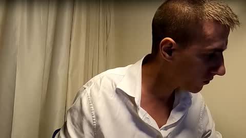 Axl online show from September 10, 9:59 pm