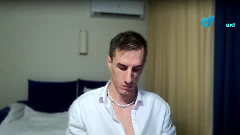 Axl online show from February 22, 1:40 am