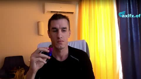 Axl online show from April 9, 6:41 am