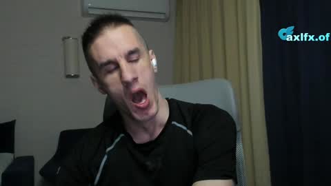 Axl online show from April 16, 9:39 pm