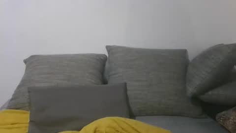 axue online show from December 22, 8:50 pm