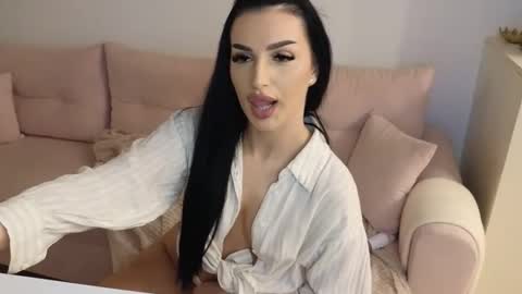 Ayabellle online show from April 15, 9:37 pm