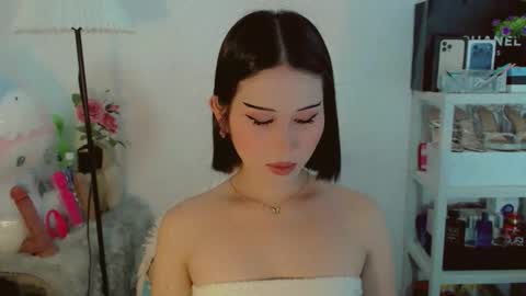 AYAHOSHILOVESYOU online show from March 2, 7:15 am