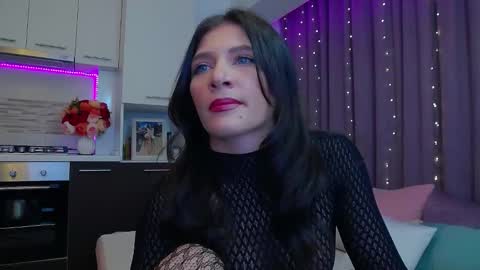 Ayanna online show from October 13, 9:15 pm