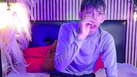 Ayano Aishi online show from April 8, 1:00 pm