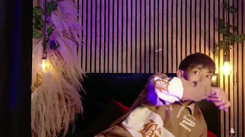 Ayano Aishi online show from April 11, 12:09 pm