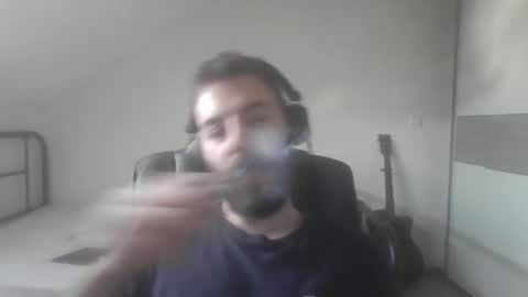 Snapshot of ayazeluel chatting on September 13, 3:12 pm ayazeluel online show from September 13, 3:12 pm