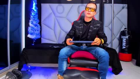 Ayden Miller online show from December 13, 2:43 am