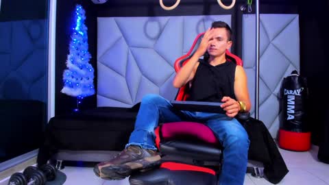 Ayden Miller online show from December 15, 5:56 am