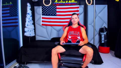 Ayden Miller online show from December 30, 12:43 am