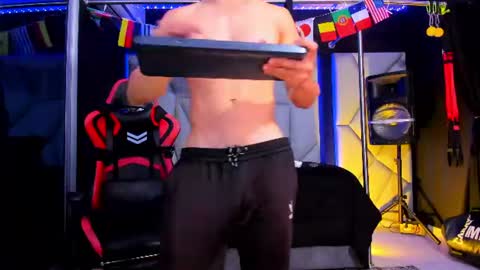 Ayden Miller online show from July 1, 3:19 am