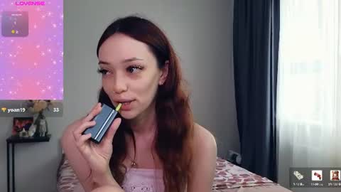 Snapshot of ayehoney chatting on July 16, 4:51 am Hailey Wellington online show from July 16, 4:51 am