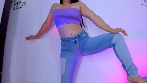 Snapshot of ayheleen_sexygirl3 chatting on November 8, 8:29 pm Mariana online show from November 8, 8:29 pm