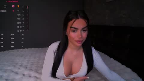 Snapshot of aylademir chatting on January 5, 6:13 pm Ayla online show from January 5, 6:13 pm
