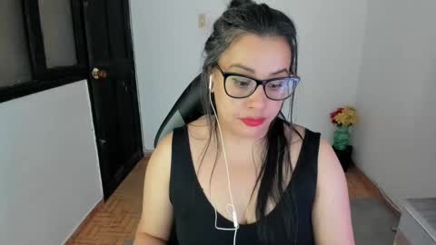 Snapshot of aylaislem chatting on March 4, 4:38 am SandyMODELINDEPENDIENT online show from March 4, 4:38 am