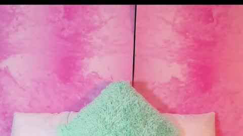 aylamarttinez online show from January 14, 1:44 am