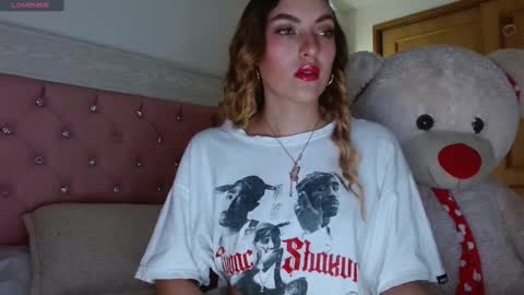 Snapshot of ayleen_m chatting on September 22, 3:19 am AYLEEN online show from September 22, 3:19 am