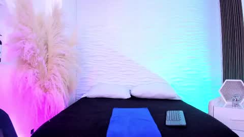 Snapshot of aylinlove_ chatting on June 19, 11:58 am aylinlove_ online show from June 19, 11:58 am