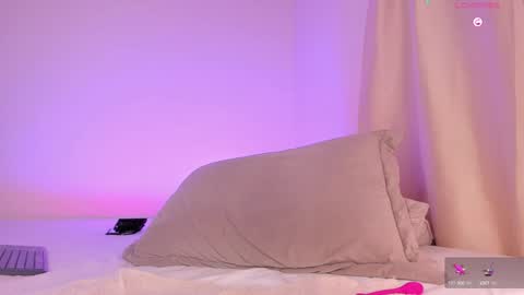 Snapshot of aylinnzambrano_ chatting on February 7, 5:41 am Aylin  online show from February 7, 5:41 am