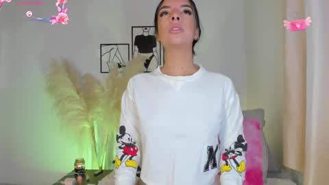 Snapshot of aylinnzambrano_ chatting on September 17, 11:34 am Aylin  online show from September 17, 11:34 am