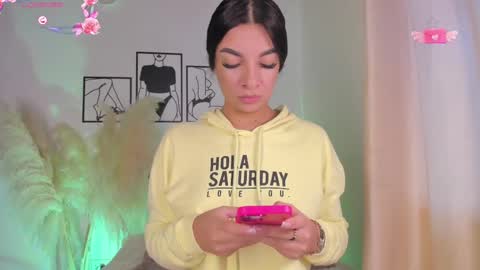 Snapshot of aylinnzambrano_ chatting on September 20, 11:33 am Aylin  online show from September 20, 11:33 am