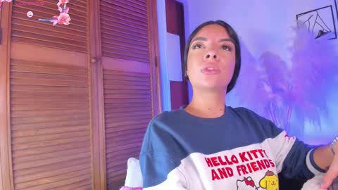 Snapshot of aylinnzambrano_ chatting on September 30, 9:25 am Aylin  online show from September 30, 9:25 am