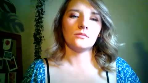 Snapshot of ayrix chatting on September 20, 7:26 pm ayrix online show from September 20, 7:26 pm
