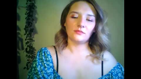 Snapshot of ayrix chatting on October 7, 11:02 pm ayrix online show from October 7, 11:02 pm