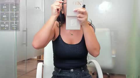 Ayumi online show from February 4, 5:02 am